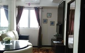 The Suites Metro Apartment - Putri